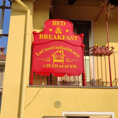 La Casa Gialla Di Luca Bed and breakfast Mazzè