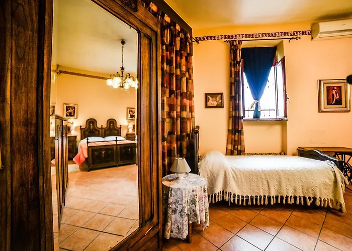 La Casa Gialla Di Luca Frühstückspension *