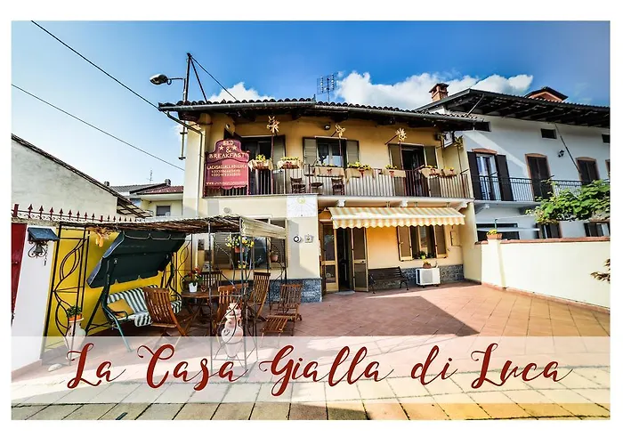 La Casa Gialla Di Luca Frühstückspension